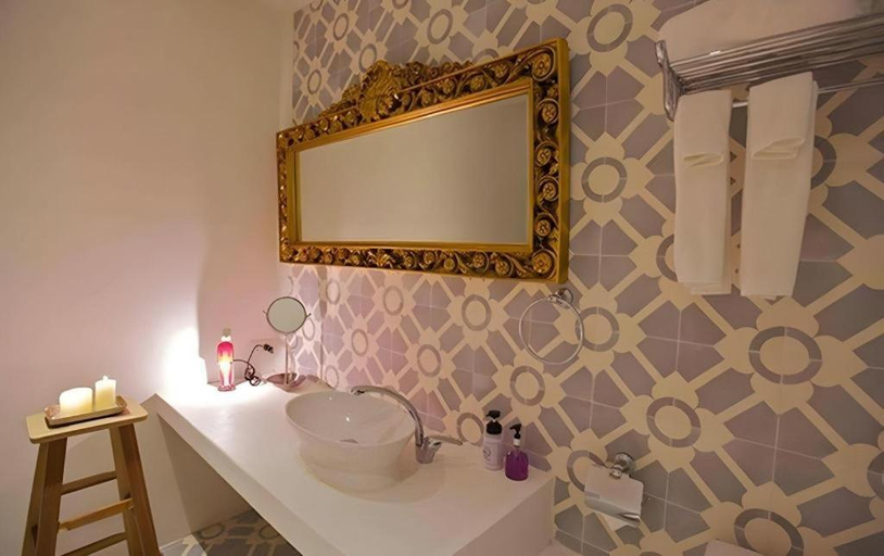 Bathroom, Villa Moreeda, Suan Phung
