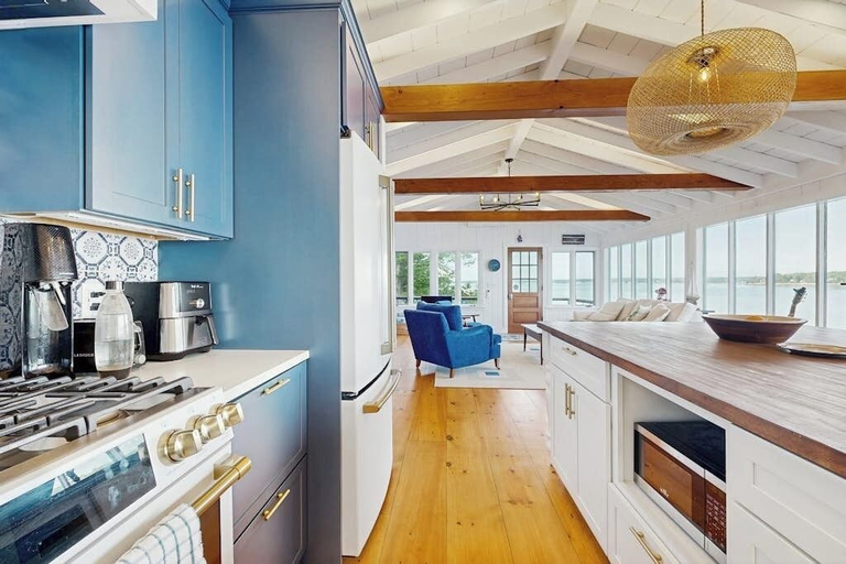 Private kitchen 2, 2 Waterfront Cottages in Ocean Point With Dock & Large Yard, Dog Friendly, Lincoln
