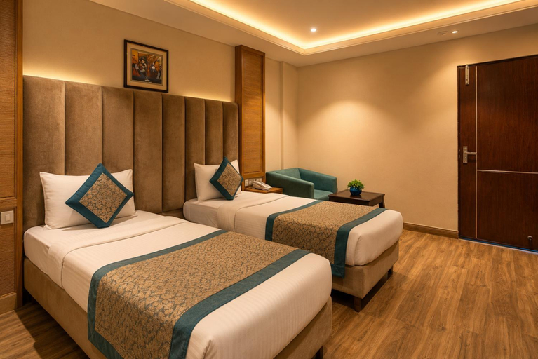 Bedroom 3, Hotel Waves, Delhi Airport, Delhi