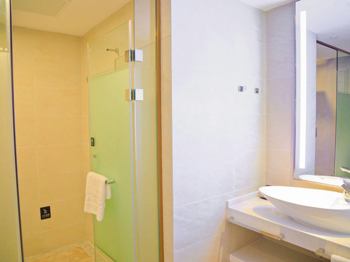 Bathroom 3, Lavande Hotel Shenzhen Shajing Houting Metro Station, Shenzhen