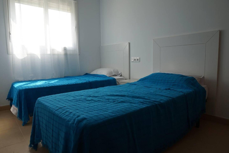Room 5, Condado De Alhama Apt-pool-park-parking-sleeps4, Murcia