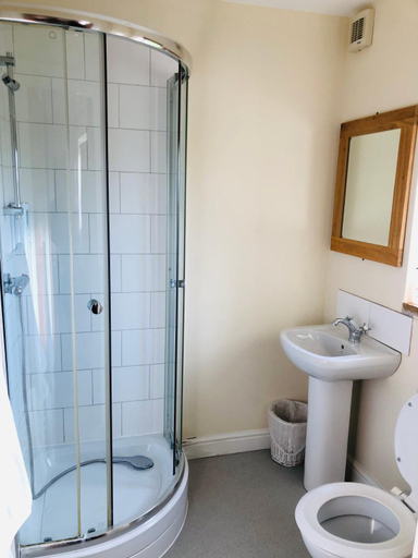Bathroom 3, Canons Court Mews, Gloucestershire