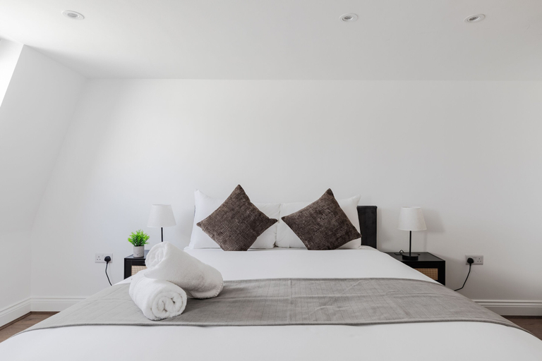 Bedroom 3, Olympia High Street Apartments, London