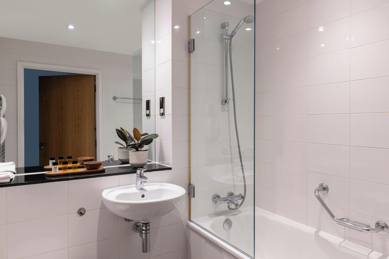 Bathroom 3, Cove Paradise Street, Sefton