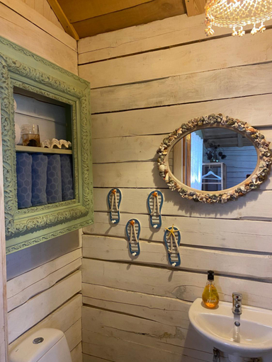 Bathroom 4, Milleri, Limbaži