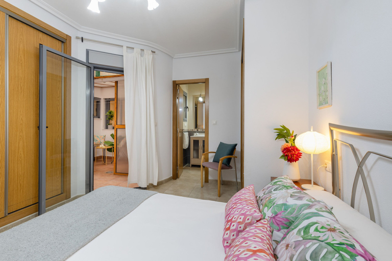 Interior 4, Enjoy Life in our Apartment. Wifi & Parking, Alicante
