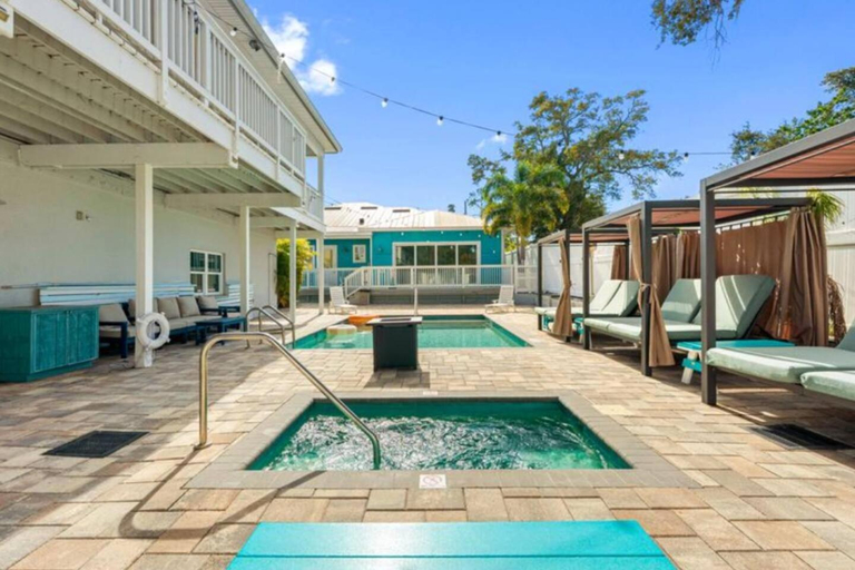 Sport & Beauty 2, Sunny Side Cottages, Pinellas