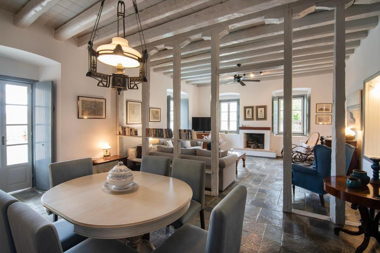 Food & Drinks 5, Villa 1853, Spetses, Attica