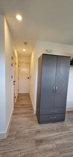 Interior 2, Studio - Near Regents Park - Wifi - Sleeps 2, London