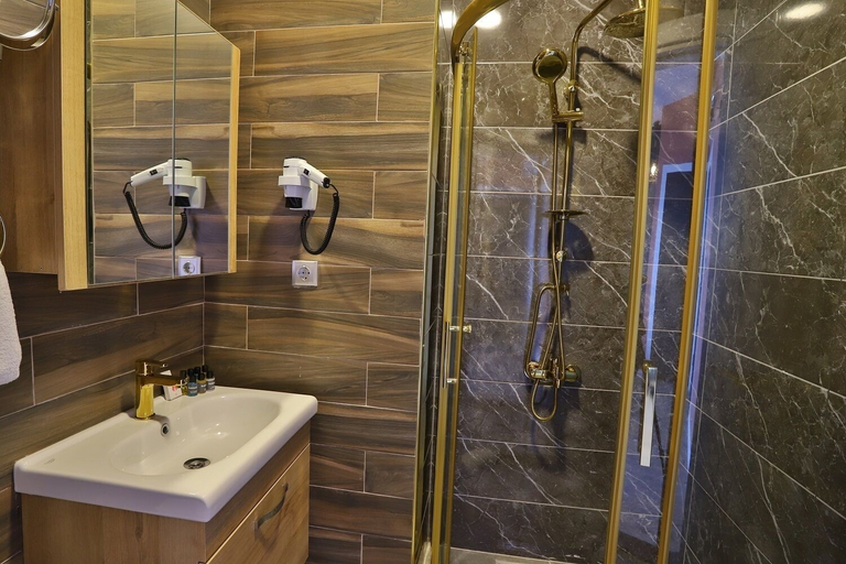 Bathroom 5, Sweet Home Suite Hotel, Merkez