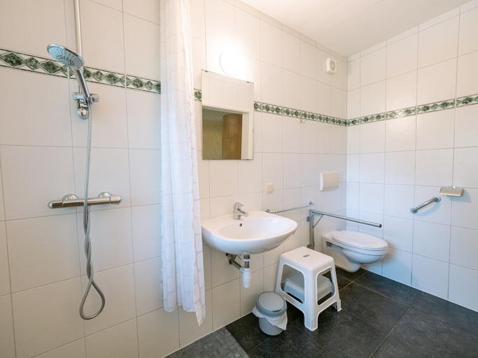 Bathroom, Group Getaway in Amel, Liège