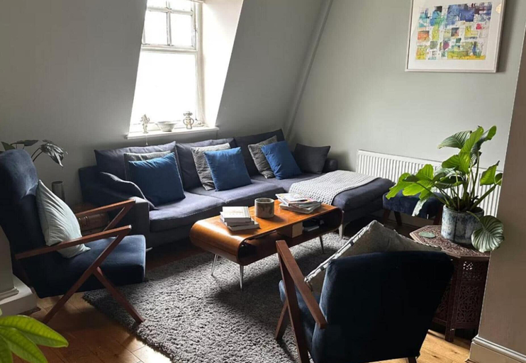 Living area 3, Hackney Road Studio Near Shoreditch Markets, London
