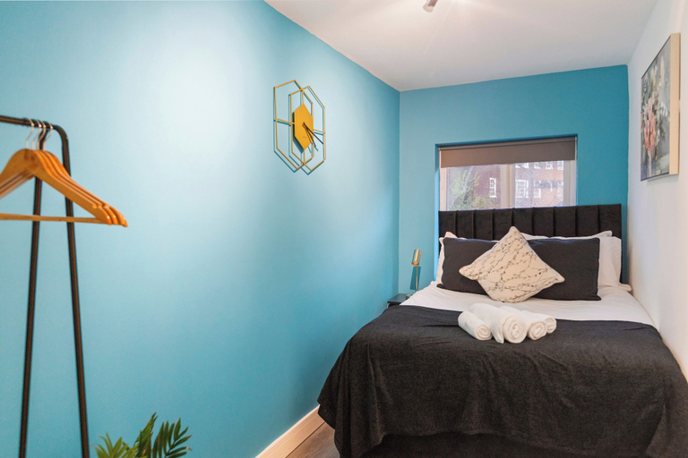 Room 5, Apartment - Sleeps 11 - Hampstead Group Stay, London