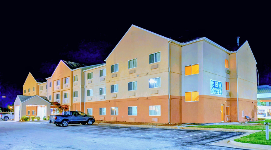 Exterior & Views 2, SureStay by Best Western Norman, Cleveland