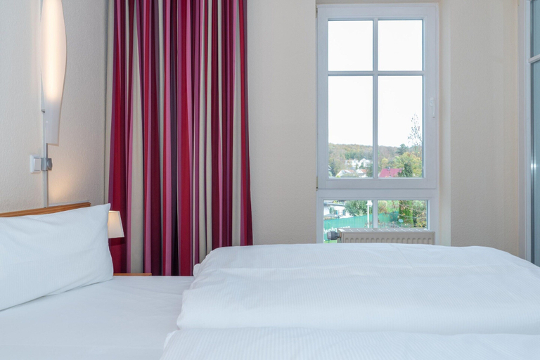 Room 3, Gemutliche Ferienwohnung mit Balkon im Seepark Sellin, Vorpommern-Rügen