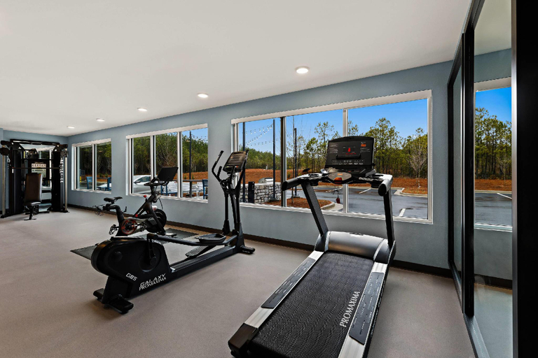 Fitness center, Everhome Suites Salem, Marion