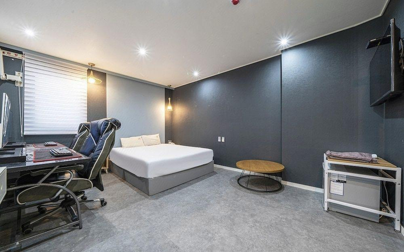 Bedroom 4, Busan Oncheonjang YouAIn, Geumjeong