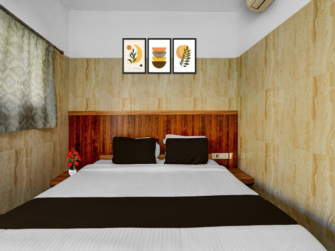Room 2, Deluxe Krishna Riverview Vijayawada Sikara, Chennai