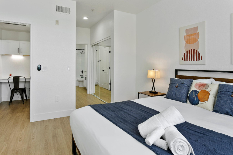 Bedroom 3, CozySuites Glendale by the stadium with pool 07, Maricopa