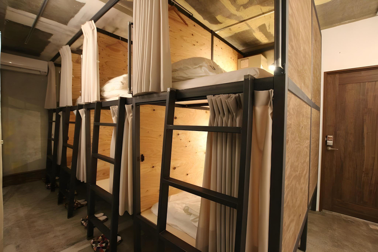 Bedroom 3, 365base Outdoor Hostel, Hamamatsu