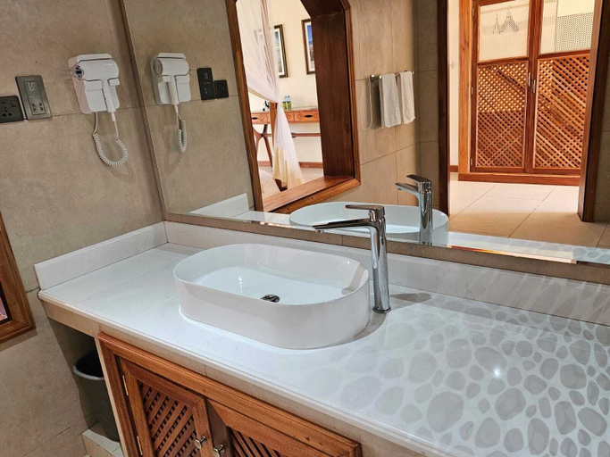 Bathroom 4, Kilima Safari Camp, Kajiado South