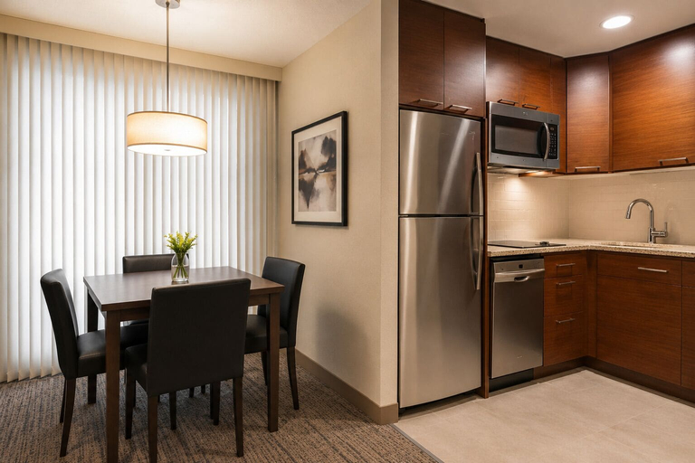 Private kitchen, Eastlyn Hotel & Suites, Toronto