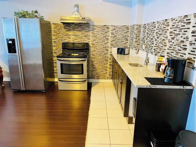Private kitchen, Two Brbasement Suite, Division No. 6