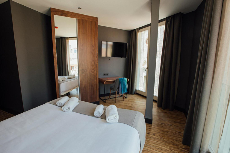 Bedroom 2, Malaga Premium Hotel, Málaga