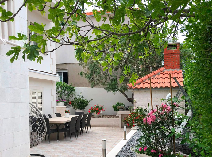 Others 3, Apartments Manda, Supetar
