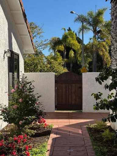 Exterior & Views 1, Kate Stanton Inn, San Diego