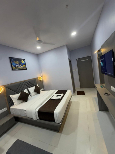 Room 2, Hotel ICON, Ahmadabad