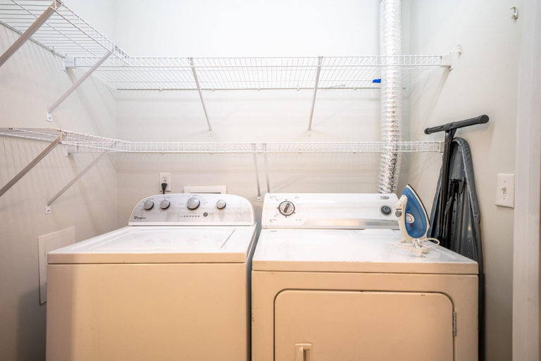 Bathroom 5, CozySuites MusicRow Astonishing Studio! 53, Davidson
