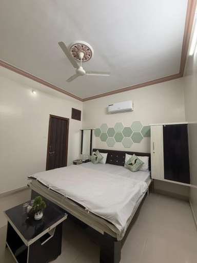 Bedroom 4, Hotel Shree Siddhi Vinayak, Pratapgarh