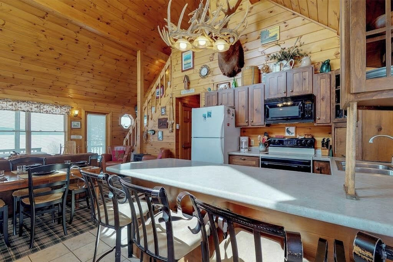 Food & Drinks, Moose Dance, Piscataquis