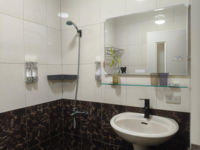 Bathroom 2, Kinmen Huan Bei 88 B&B, Kinmen