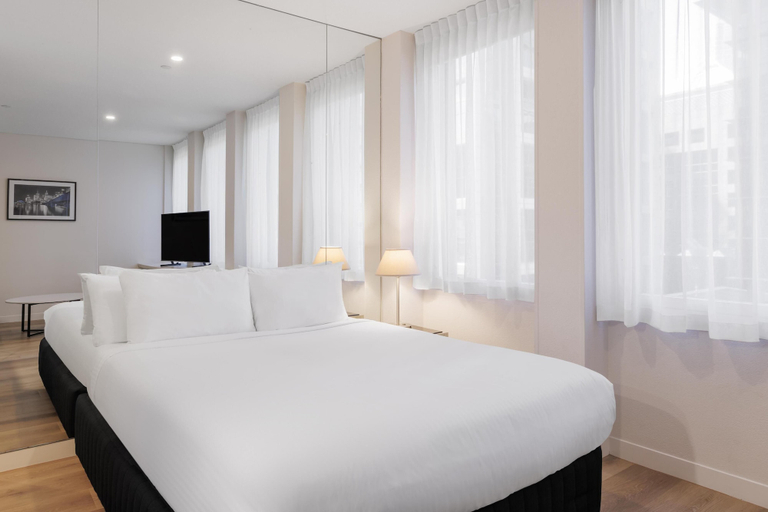 Bedroom 3, Oaks Melbourne on Collins Suites, Melbourne