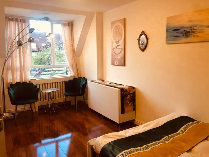 Room 5, Zone1 House Sleeps 8 - 2 Mins to Station - Pets Ok, London