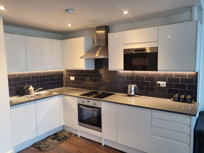 Private kitchen 5, Cozy London Apartment With 2 Bedrooms, London