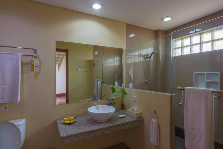 Bathroom 5, The Jayakarta Suite Komodo Flores, West Manggarai