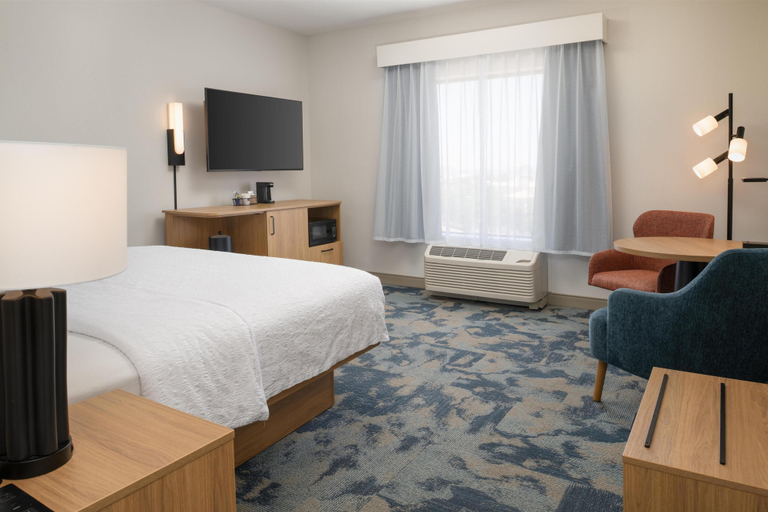 Bedroom 3, Hampton Inn & Suites Prescott Valley, Yavapai