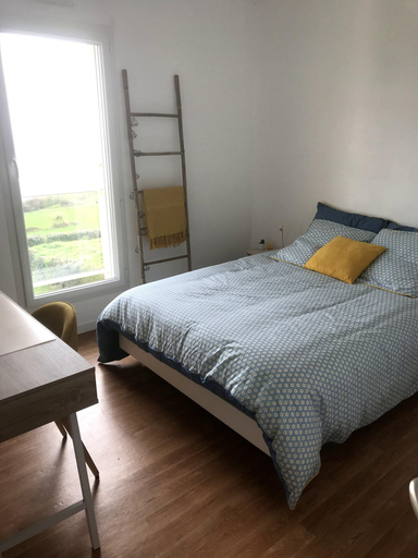 Room 2, Panoramic Holiday Villa With Sea Views in Telgruc-sur-mer, Finistère