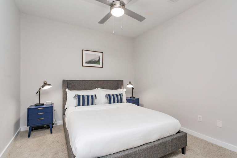 Bedroom 2, CozySuites Music Row Spacious 2BR in Nashville! 10, Davidson