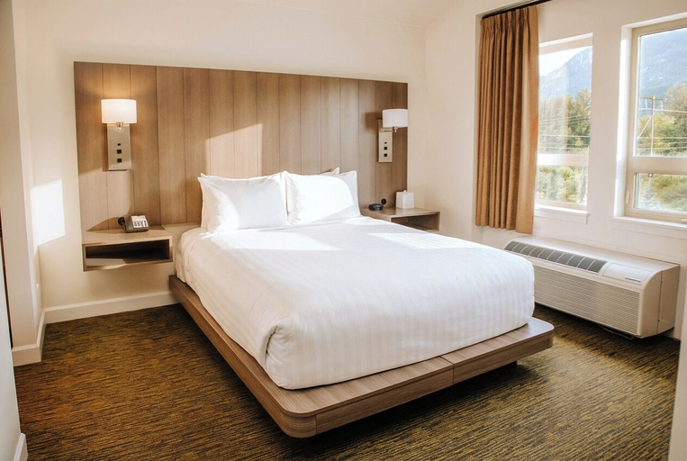 Bedroom 4, Executive Suites Hotel And Resort Squamish, Squamish-Lillooet