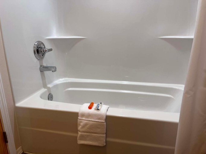 Bathroom 3, Denali Fireside Cabin & Suites, Matanuska-Susitna