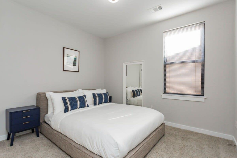 Bedroom 3, CozySuites Music Row Spacious 1BR in Nashville! 41, Davidson