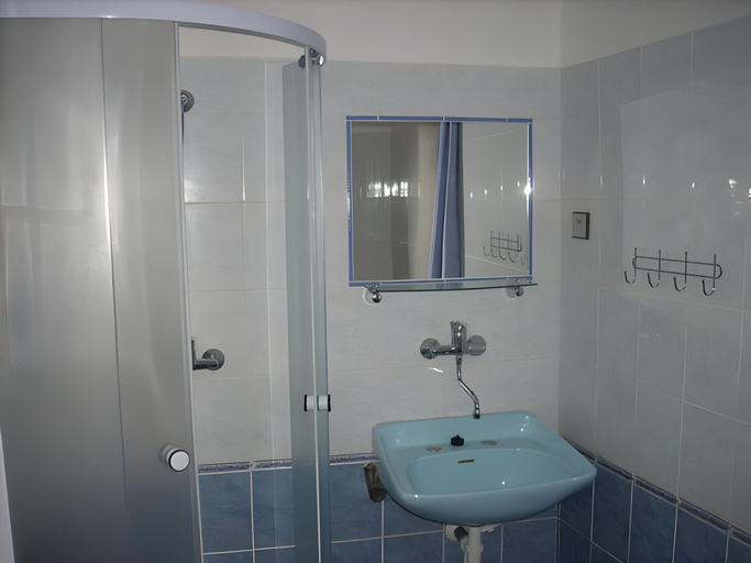 Bathroom 2, Penzion restaurace U Racaku, Český Krumlov