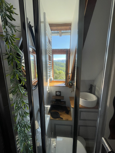 Bathroom 3, La Bernadole, Ariège