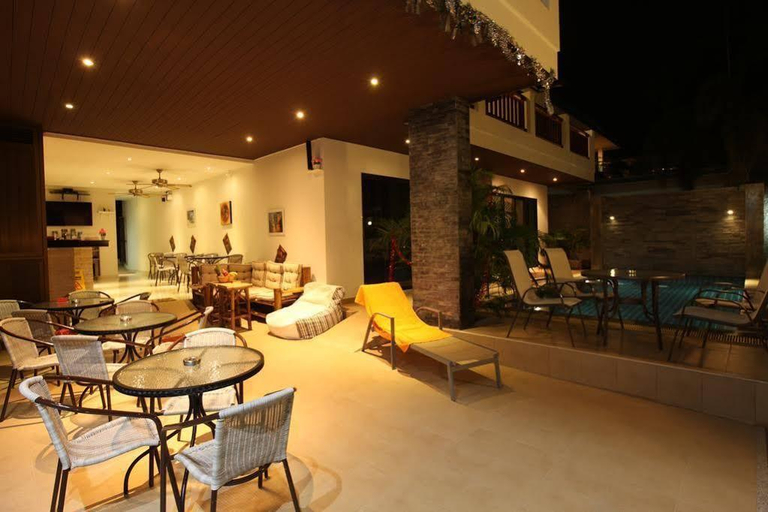 Food & Drinks 4, Duangjai Residence, Pulau Phuket