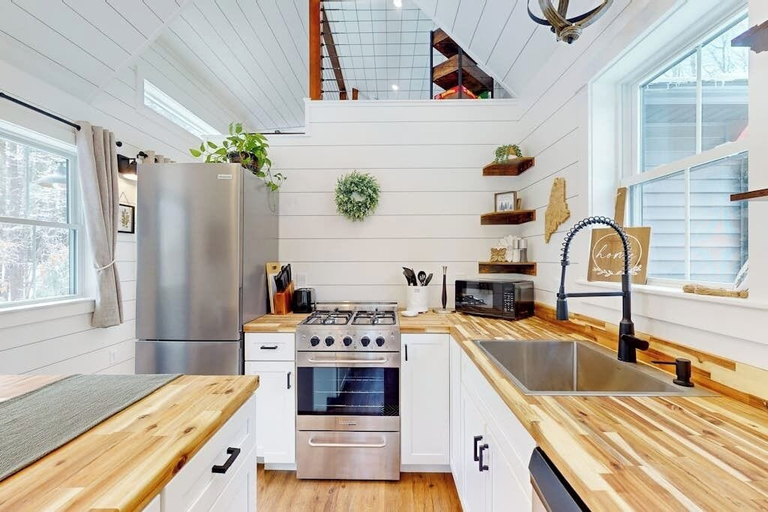 Private kitchen 2, Brand-new Dog-friendly Home Near Hancock Pond With Firepit, Grill, Streaming, AC, Hancock
