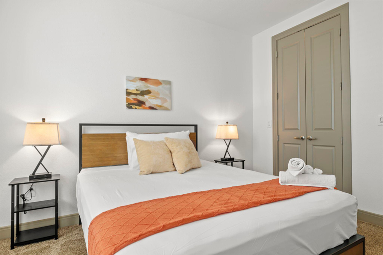Bedroom 2, Modern 2BR CozySuites on Town Lake waterfront 11, Maricopa